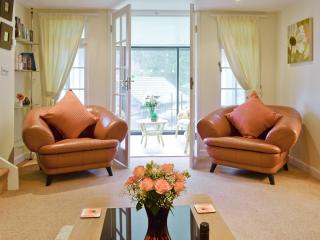 Riverside Cottage - B6859 - 8