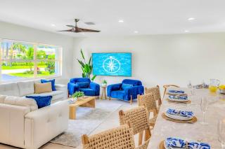 Waterfront Heated Pool Beach Proximity Bermuda Key Residence - 1