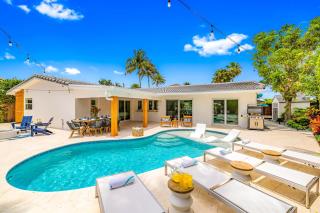 Waterfront Heated Pool Beach Proximity Bermuda Key Residence - 4