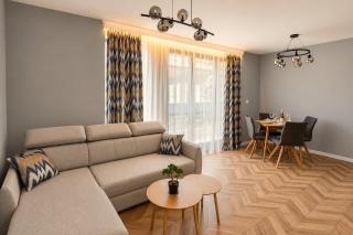 Modern & Stylish 1BD City Retreat with Balcony by Flat Manаger - 6