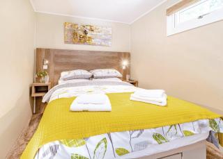 Woodland Lakes Boutique Lodges -  - 1