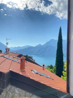 Bilocale con balconi vista lago vicino Varenna - 5