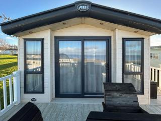 Millars Caravan - 2