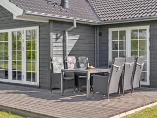 Holiday Home Hathulf - 700m from the sea by Interhome - 1