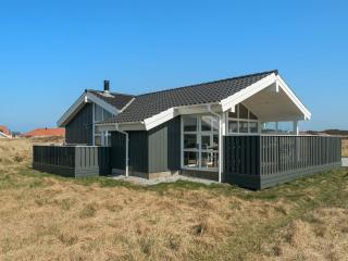 Holiday Home Riste - 450m from the sea by Interhome - 1