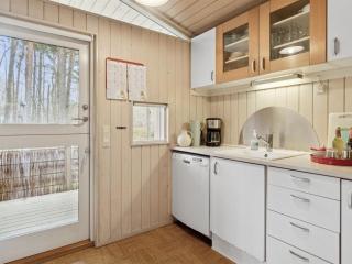 Holiday Home Eick - 800m from the sea by Interhome - 3