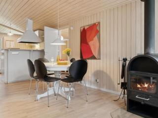 Holiday Home Eick - 800m from the sea by Interhome - 4
