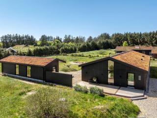Holiday Home Petri - 1km from the sea by Interhome - 2