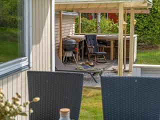 Holiday Home Ansfried - 900m from the sea by Interhome - 1