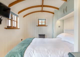 Beacon Shepherd Huts - 1