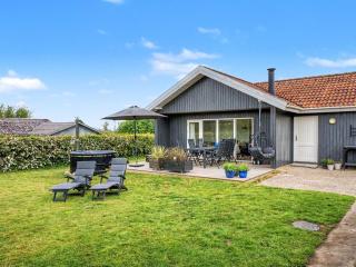Holiday Home Jarik - 340m from the sea by Interhome - 1