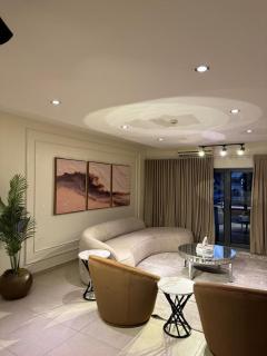Miramar Apartments - 4