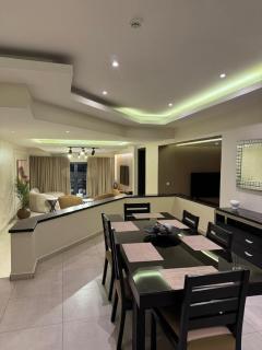 Miramar Apartments - 3