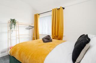 Immaculate 3bd home - COOP - Etihad - Pool Table - 4