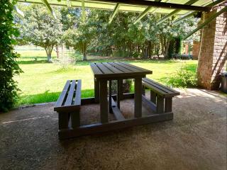 Airport Bird & Game Lodge - 7