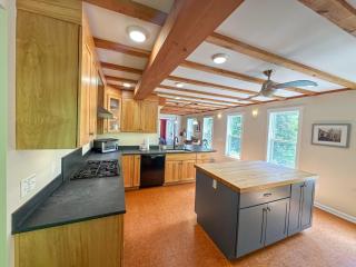 Secluded Mad River Valley Home with Hot Tub - 9