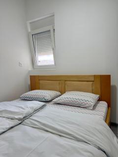 1-Bedroom apartment with mountain view and free parking - 8