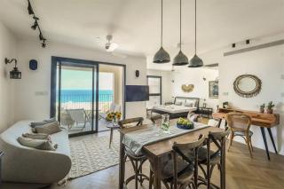 Serene Studio Apt w Balcony Overlooking the Sea - 7