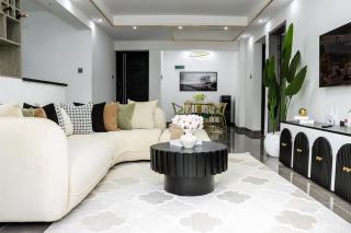 2BR 17th Floor Luxury Apartments in Nairobi - 0