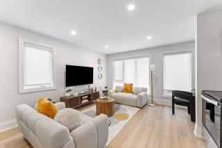Luxury Deluxe 2 BR - 2 Beds - Stylish - New Build Downtown - 9