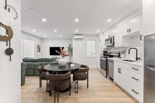 Luxury Deluxe 1 BR - 2 Beds - Stylish - New Build Downtown - 5