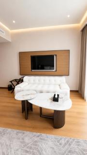 NOMAD Luxe Hotel - 2