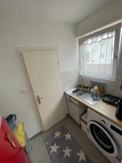 Bright 1-room studio near Zeil & Main, walkable - 4