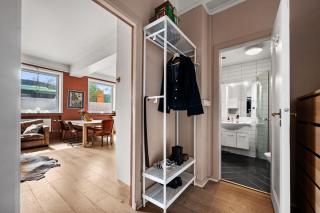 Stylish Stay with Rooftop Terrace - 4
