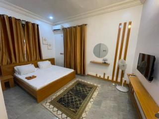 Pristine Apartment - 4