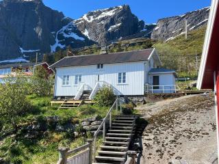 Reine Harbour Cabins - 6