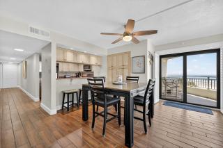 New listing! Direct oceanfront condo with private balcony, heated pool, hot tub, and garage parking - 3