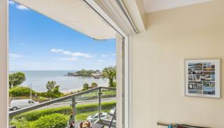 Golwg y Môr - 2 Bedroom Apartment - Tenby - 0