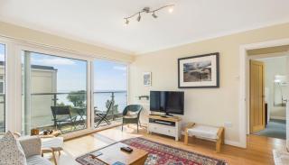 Golwg y Môr - 2 Bedroom Apartment - Tenby - 9