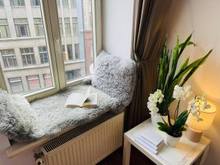Complete Old Town Sanctuary - Dual Apartments - 5