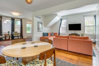 Yard & Fire Pit! Chic Retreat, 2 Mi to Ford Field - 3
