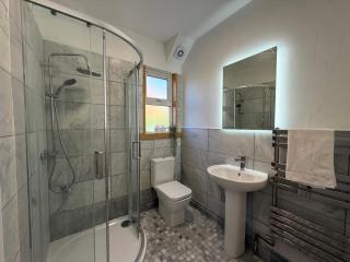 All Seasons Guesthouse - 3