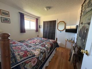 Tudor House Bed and Breakfast - 9