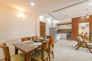 Luxury 3BHK Apartment with Pool View in Candolim - 9