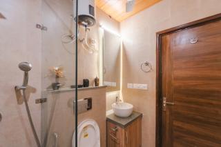 Luxury 3BHK Apartment with Pool View in Candolim - 2