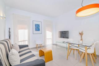 Apartamentos Caballerizas con parking gratuito - 0