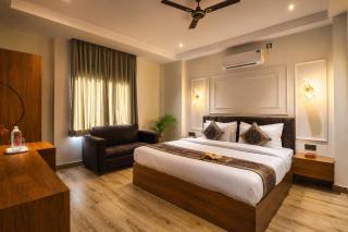 Ganga Palace Near Vishwakarmaghat - 0