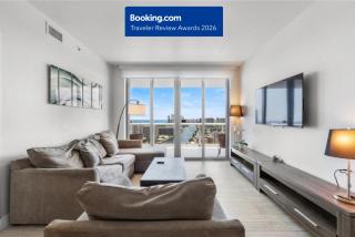 Waterfront 2 BR Luxury Apartment with Ocean views in Beachfront Resort - 25 min to FIFA! - 0