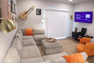 Cozy King Bds, Sectional, Heated Pool, Bike Lift - 1