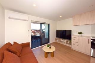 Urban Retreat on Moorhouse Cozy 1BR Stay - 9