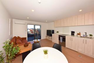Urban Retreat on Moorhouse Cozy 1BR Stay - 7