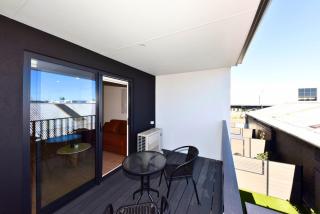 Urban Retreat on Moorhouse Cozy 1BR Stay - 1