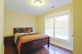 Modern Florence Suite Near UNA with Patio Sleeps 4 - 4
