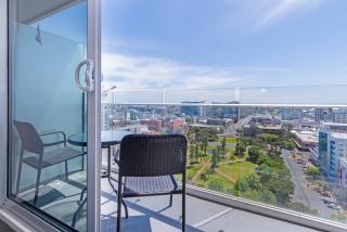 Vision 1BR Apartment – Square View & Parking - 3