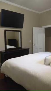 Sleeps 6 Pet Friendly Retreat Porch Swing Near UNA - 4