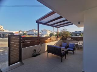 Sunny coast apartment by the sea - 2
